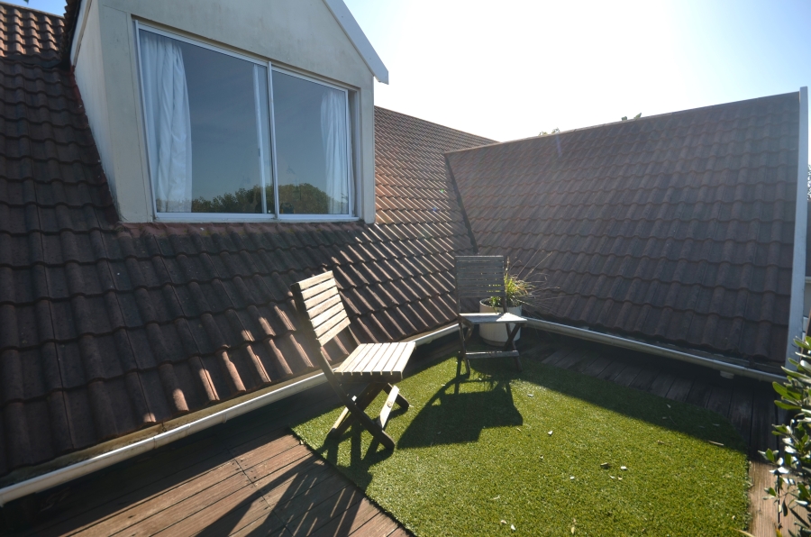 To Let 5 Bedroom Property for Rent in Kidds Beach Eastern Cape